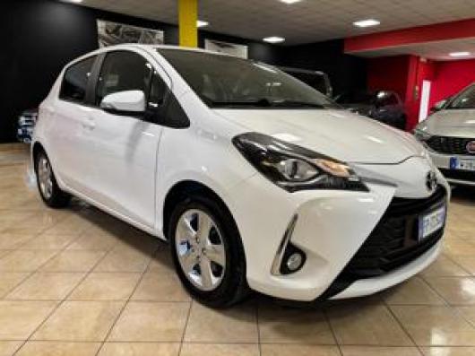 usato TOYOTA Yaris
