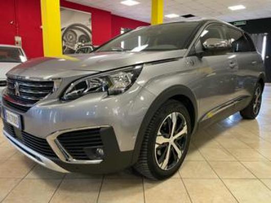 usato PEUGEOT 5008