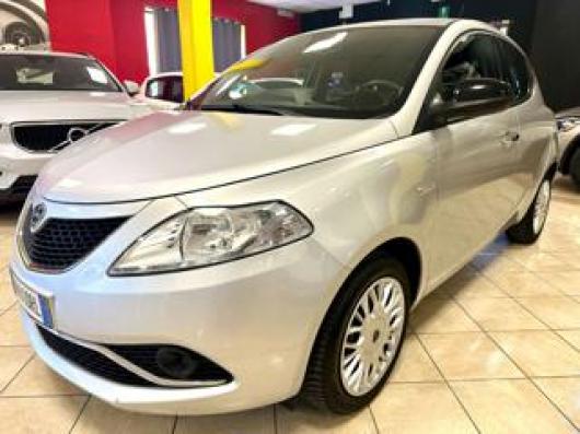 usato LANCIA Ypsilon