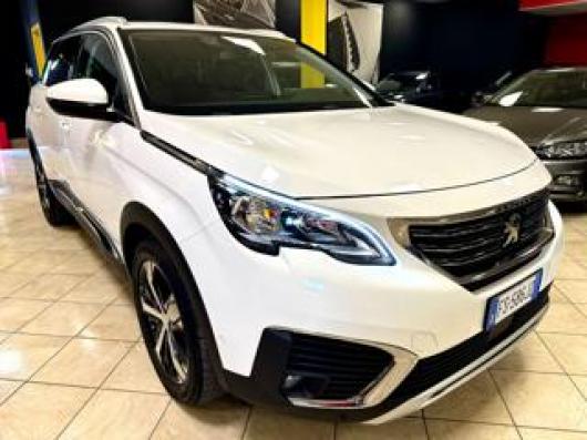 usato PEUGEOT 5008