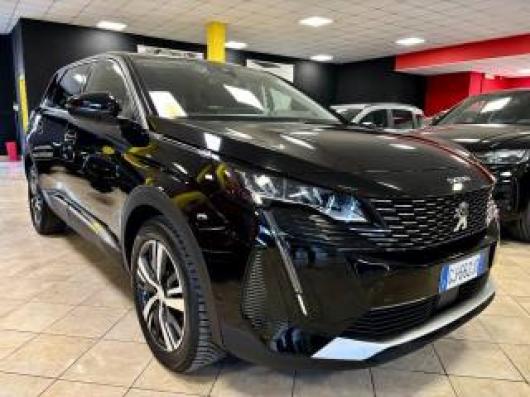usato PEUGEOT 5008