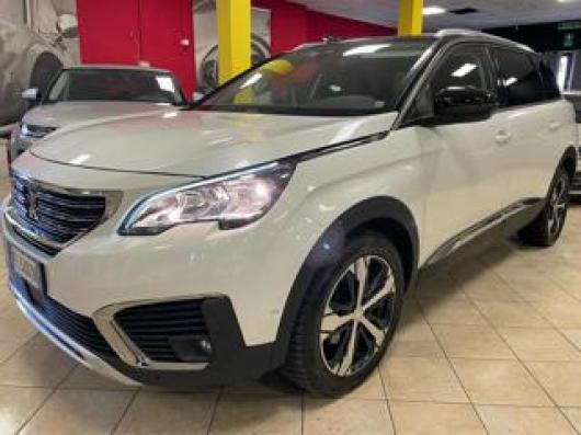 usato PEUGEOT 5008