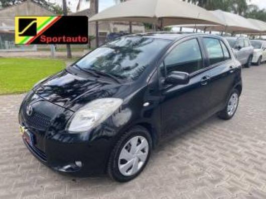 usato TOYOTA Yaris