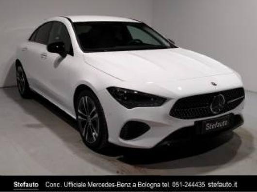 nuovo MERCEDES CLA 200