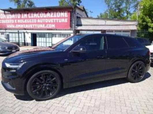 usato AUDI Q8