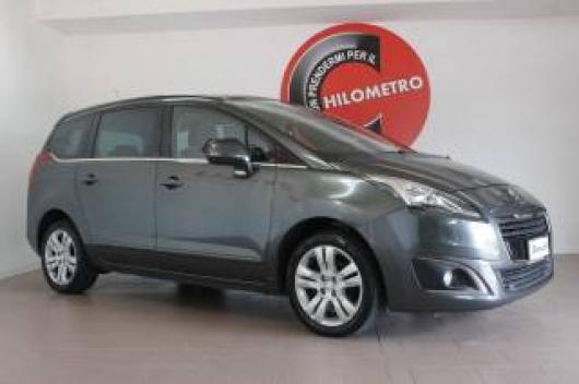 usato PEUGEOT 5008