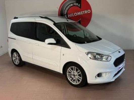 usato FORD Tourneo Courier