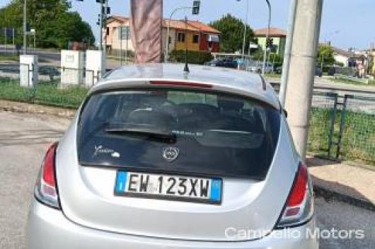 usato LANCIA Ypsilon