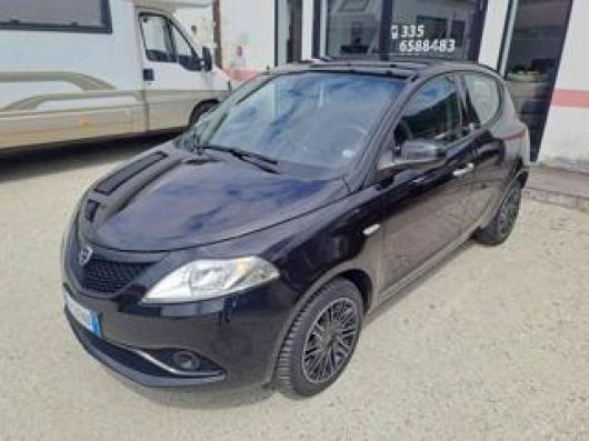 usato LANCIA Ypsilon