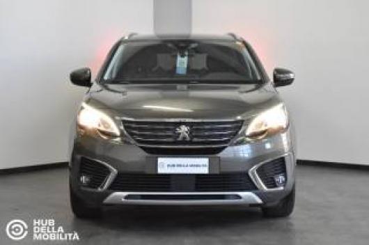usato PEUGEOT 5008