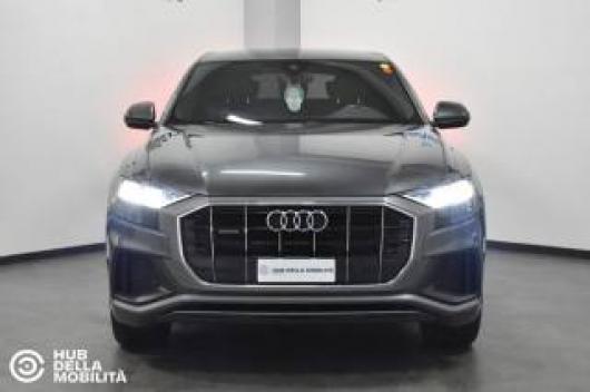 usato AUDI Q8