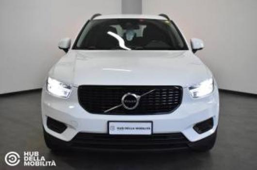 usato VOLVO XC40