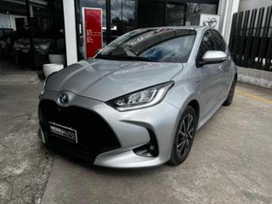 usato TOYOTA Yaris
