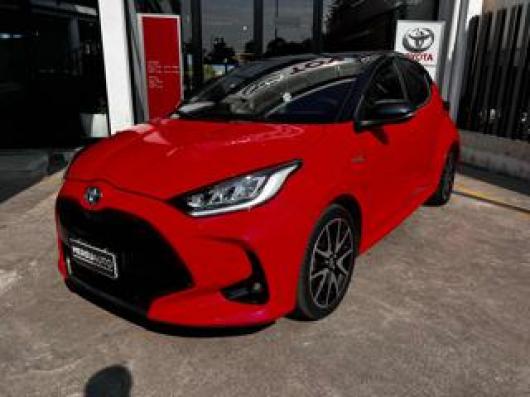 usato TOYOTA Yaris