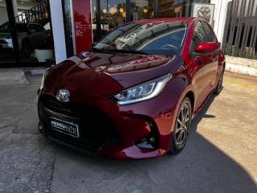 usato TOYOTA Yaris