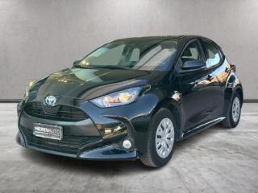 usato TOYOTA Yaris