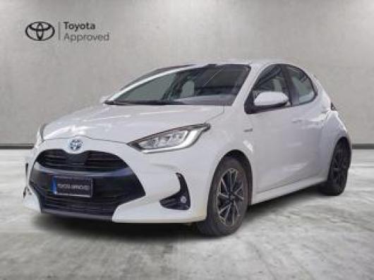 usato TOYOTA Yaris