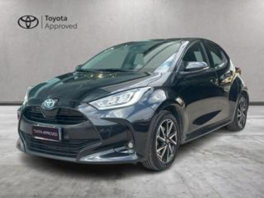 usato TOYOTA Yaris