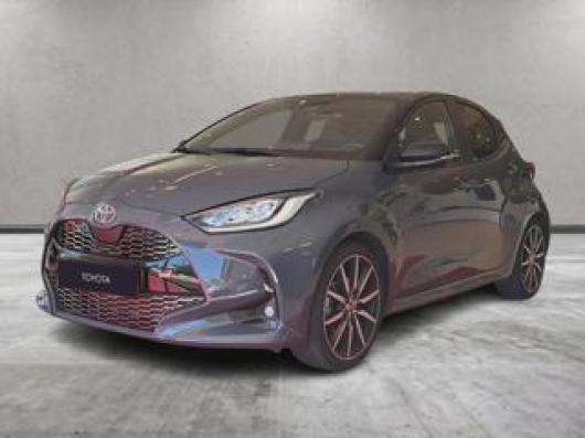 usato TOYOTA Yaris