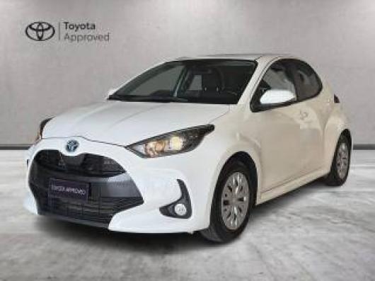 usato TOYOTA Yaris