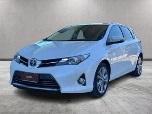 usato TOYOTA Auris