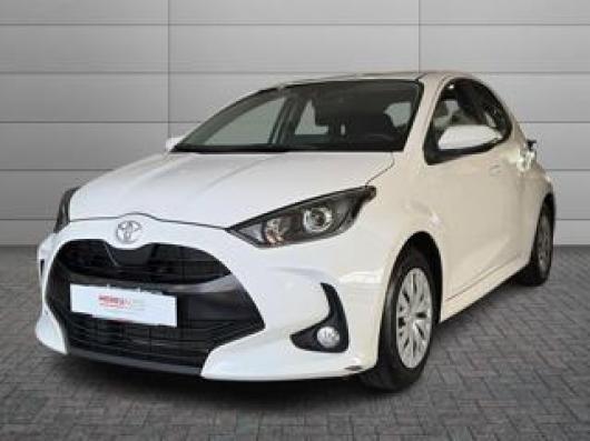 usato TOYOTA Yaris
