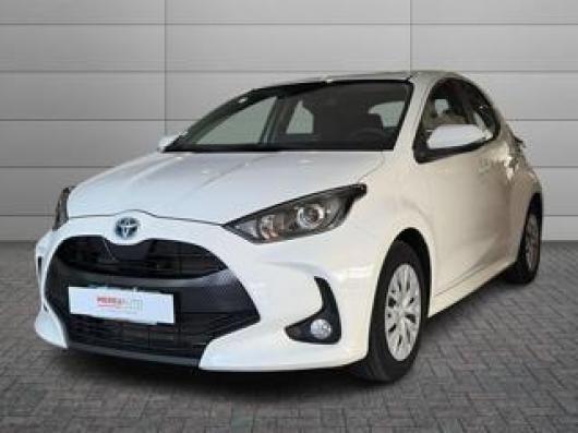usato TOYOTA Yaris