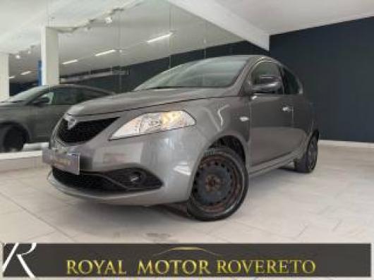 usato LANCIA Ypsilon