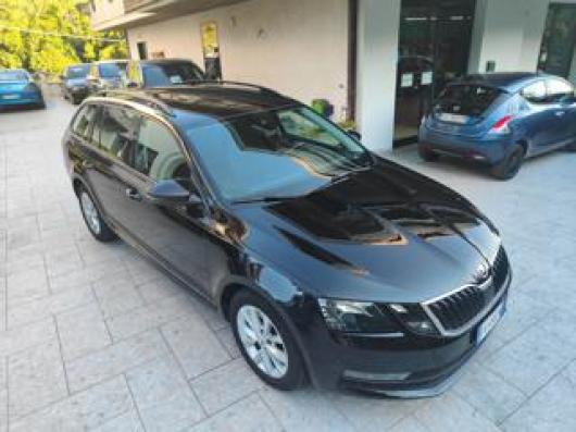 usato SKODA Octavia