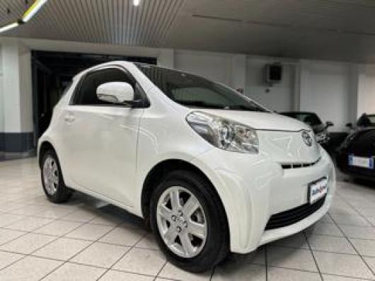 usato TOYOTA iQ