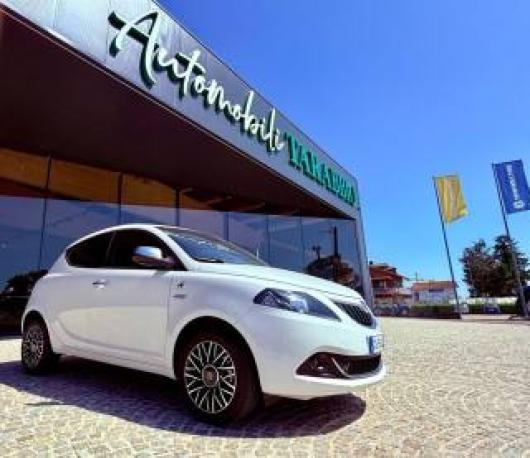 Ypsilon