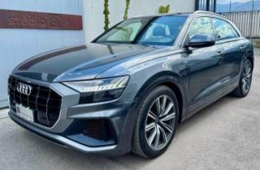 usato AUDI Q8