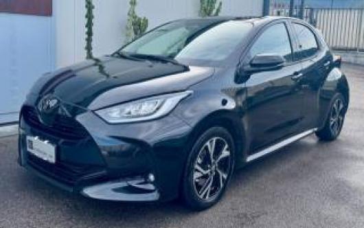 usato TOYOTA Yaris