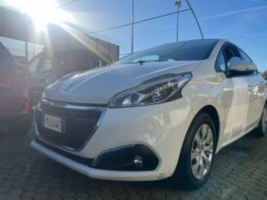 usato PEUGEOT 208