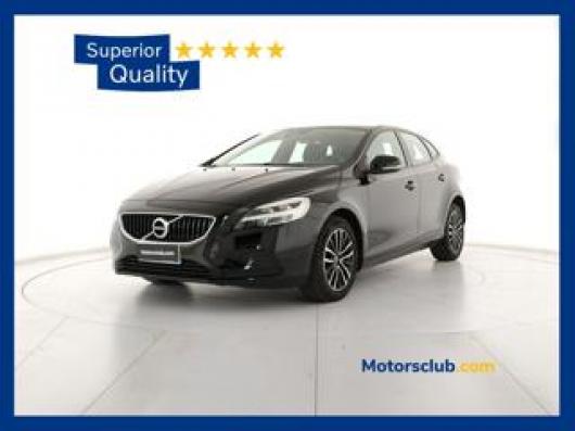 V40