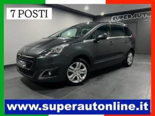 usato PEUGEOT 5008
