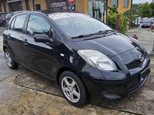 usato TOYOTA Yaris