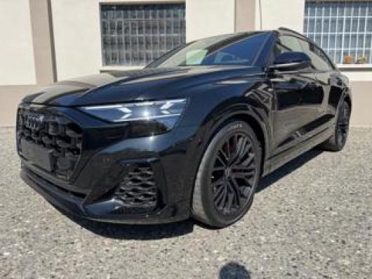 usato AUDI Q8
