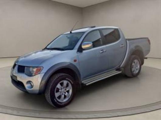 usato MITSUBISHI L200