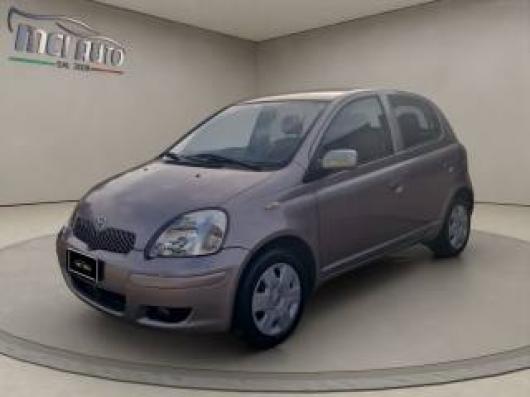 usato TOYOTA Yaris