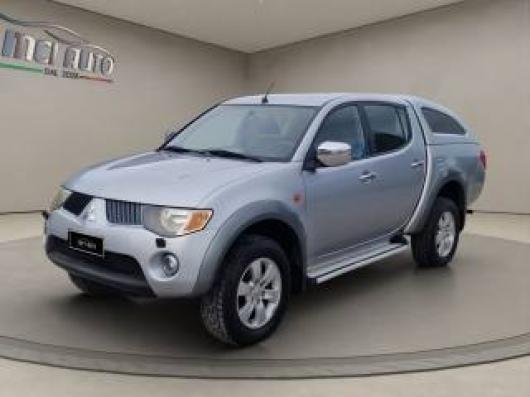 usato MITSUBISHI L200