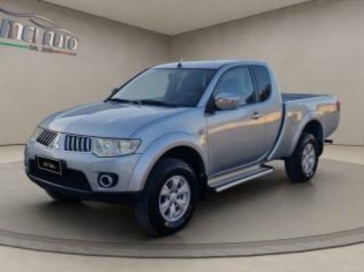 usato MITSUBISHI L200