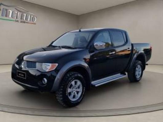 usato MITSUBISHI L200