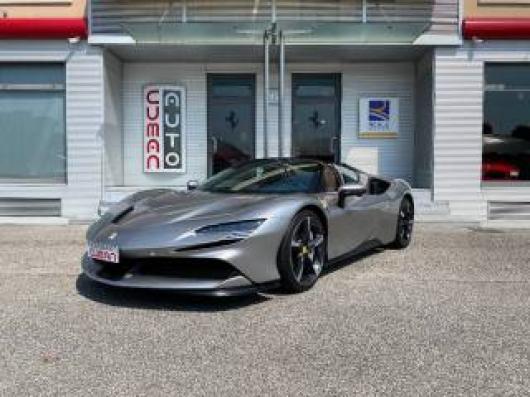 usato FERRARI SF90
