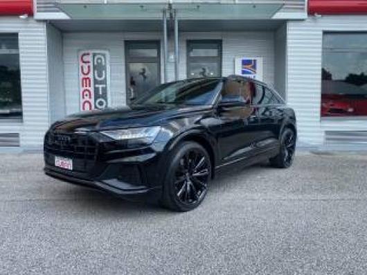 usato AUDI Q8