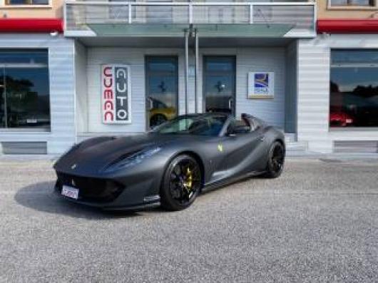usato FERRARI 812