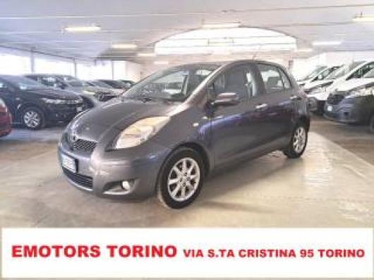usato TOYOTA Yaris