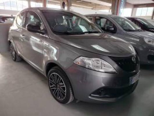 usato LANCIA Ypsilon