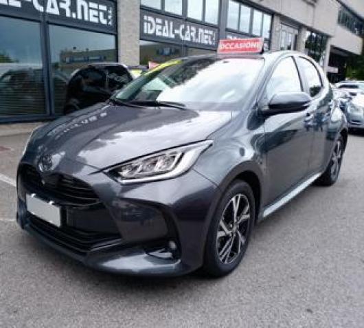 usato TOYOTA Yaris