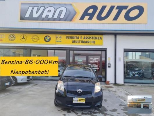 usato TOYOTA Yaris